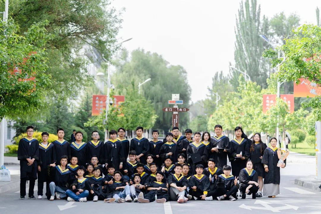 bde0a04ef5104f20ac5ddde649a4b448.jpg bde0a04ef5104f20ac5ddde649a4b448.jpg